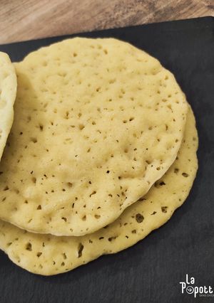 Une photo de Baghrir ou crêpes mille trous