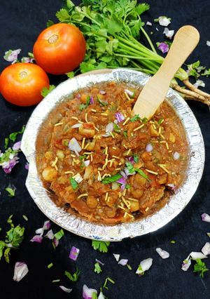 बनारसी टमाटर चाट (Banarasi tamatar chaat recipe in hindi) रेसिपी मुख्य फोटो