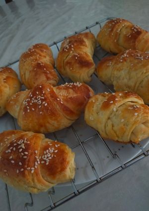 A picture of Butter croissants.