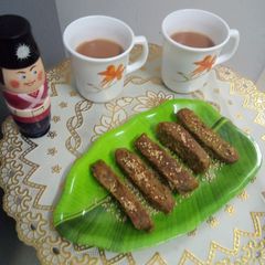 A picture of Methi muthia.