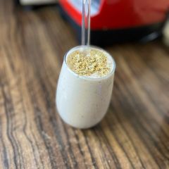 A picture of Banana strawberry and dates smoothie.