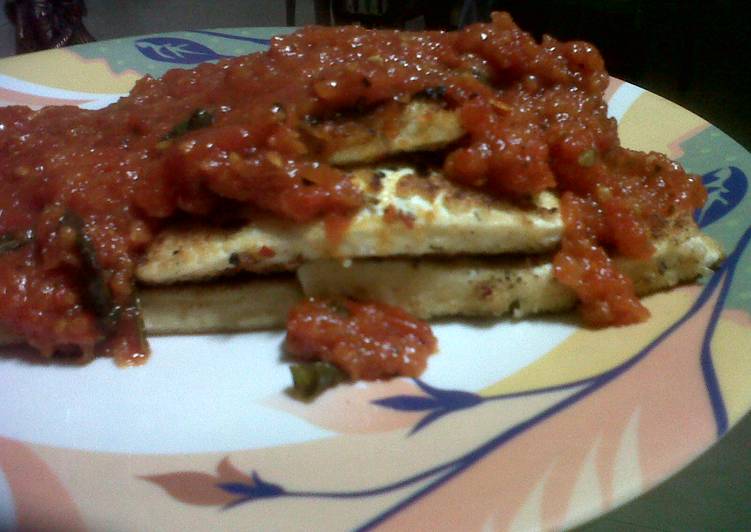 How to Make Quick Pan Fired Tofu with Chunky Tomato-Basil Sauce