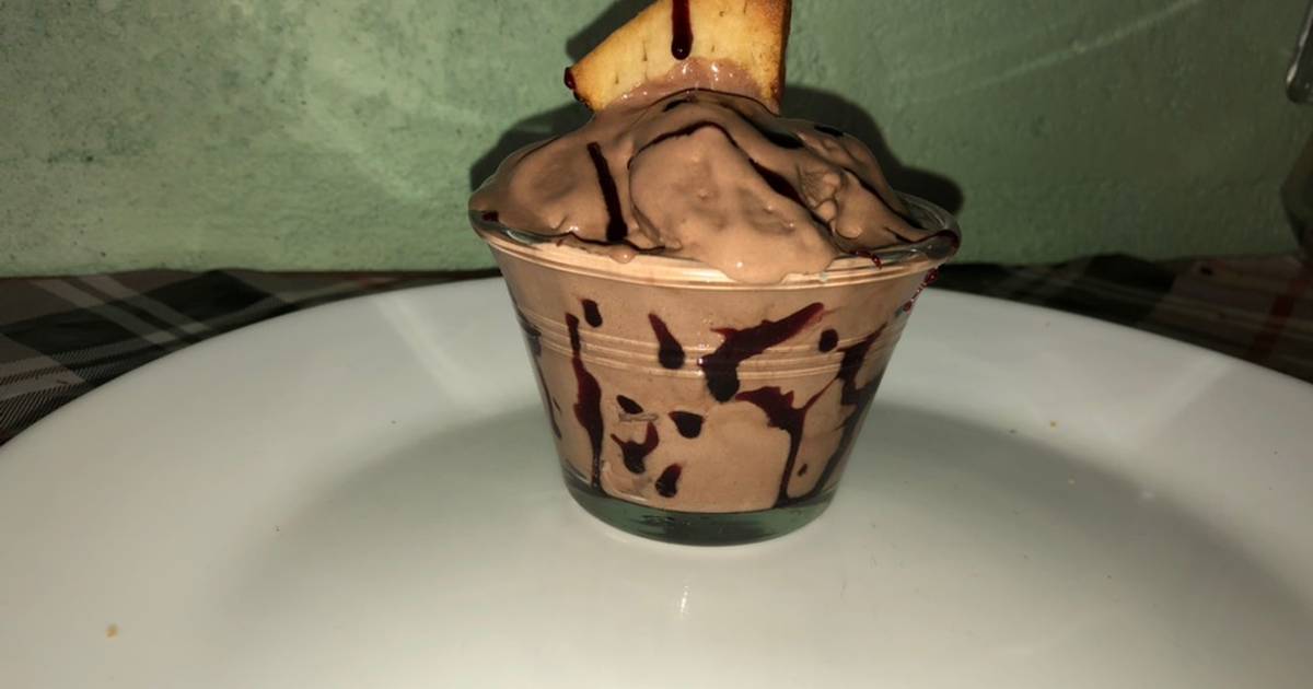 Nieve de Chocolate con culis de Jamaica y galleta de masa quebrada Receta  de Jazmin Martínez Perez- Cookpad