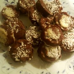A picture of Homemade Nutella chocolate coconut buttons😍.