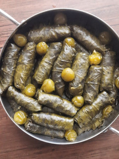 عکسی از دستور دلمه برگ مو