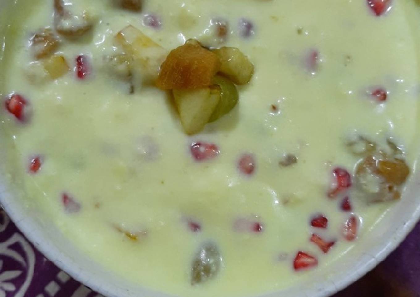 Fruit salad with rabdi