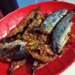 รูปของ Tumis ikan cue