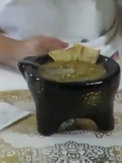 Una foto de Salsa verde asada