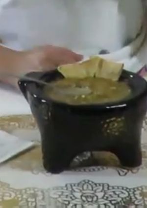 Una foto de Salsa verde asada