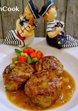 A picture of Hamburger Steak with Gravy.