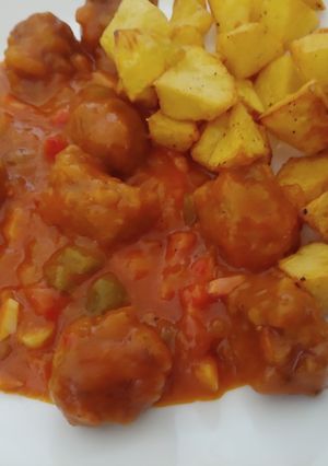 Una foto de Albóndigas de Matanzas con tomate