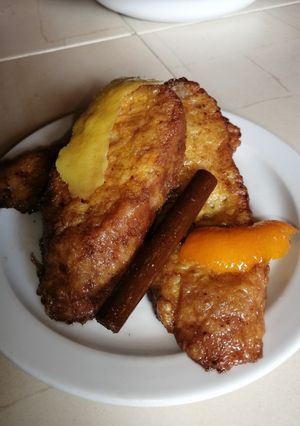 Una foto de Torrijas de vino