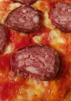 Foto di Pizza con mortadella di fegato