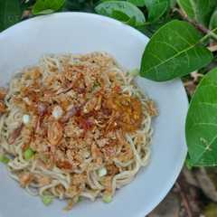 รูปของ Mie Pangsit