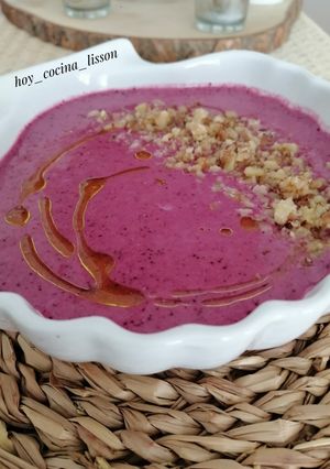 Foto principal de Crema fría de frutos rojos y yogurt