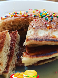 A picture of Honey pancakes.