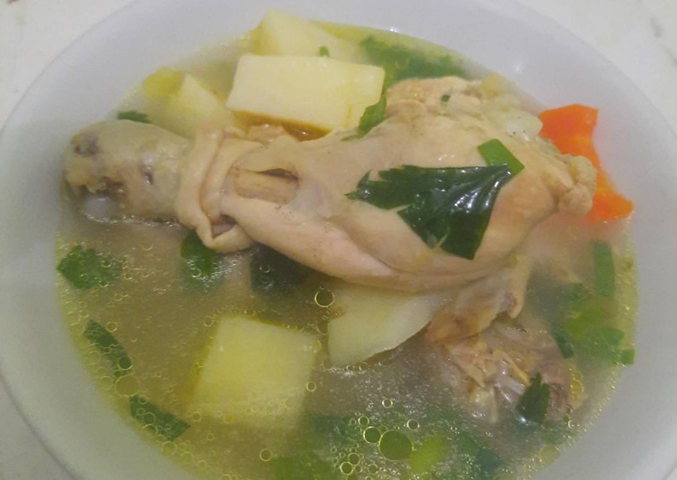 Sop ayam pak min