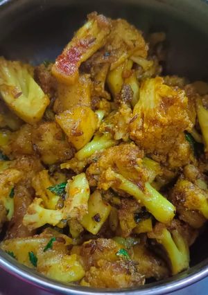 आलू गोभी (Aloo gobhi recipe in hindi) रेसिपी मुख्य फोटो