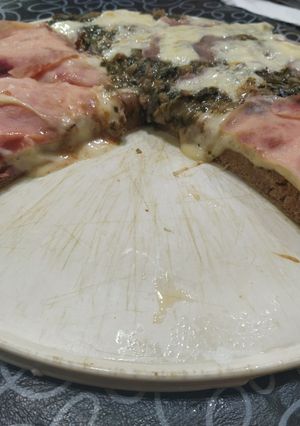 Una foto de Pizza con harina integral