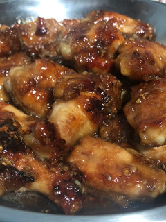 簡單韓式》蜜糖蒜香雞翼 的食譜成品照片