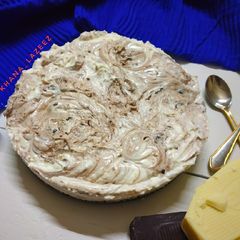 A picture of Cheesecake without cream cheese.
