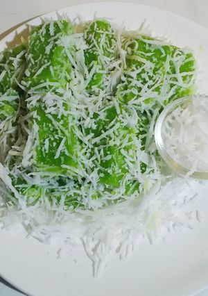 รูปของ ขนมเปียกปูนใบเตย