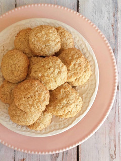 Una foto de Galletitas Cookies de avena y coco by mamialhorno