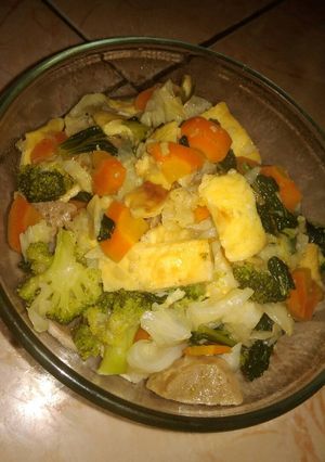 Foto resep Capcay simpel dengan telur dadar