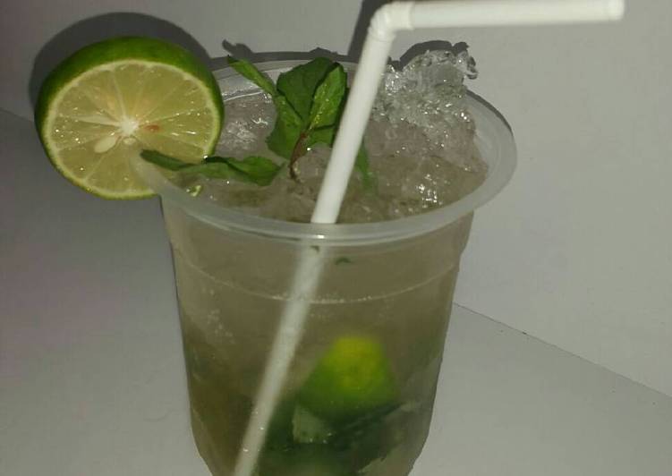 Virgin apple mojito