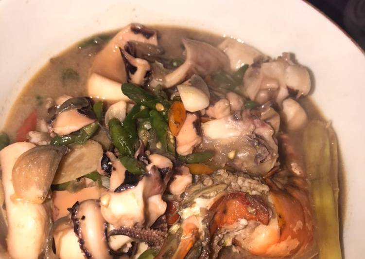 Cara Gampang Menyiapkan Cumi udang kuah pedas, Bikin Ngiler