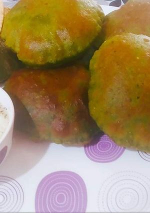 A picture of Healthy n tasty palak puri.