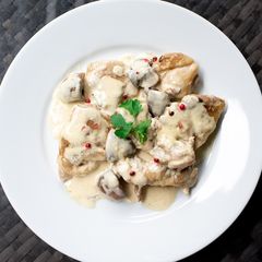 Chicken fricassee: Boiled chicken in cream A picture of Chicken fricassee: Boiled chicken in cream.