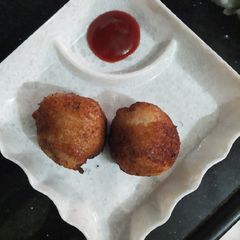 A picture of Bread roll.