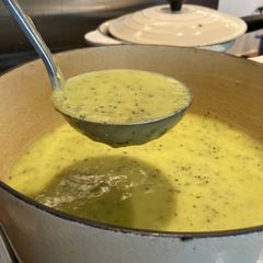 A picture of Courgette & potato soup.
