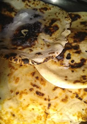 A picture of Butter naan.