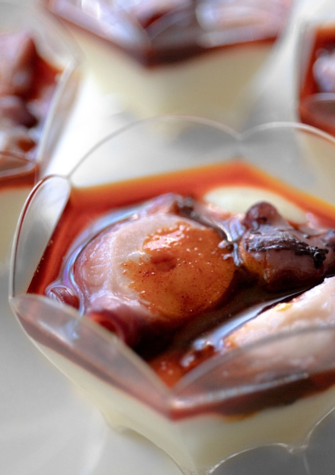 Una foto de Emulsión de patata y pulpo