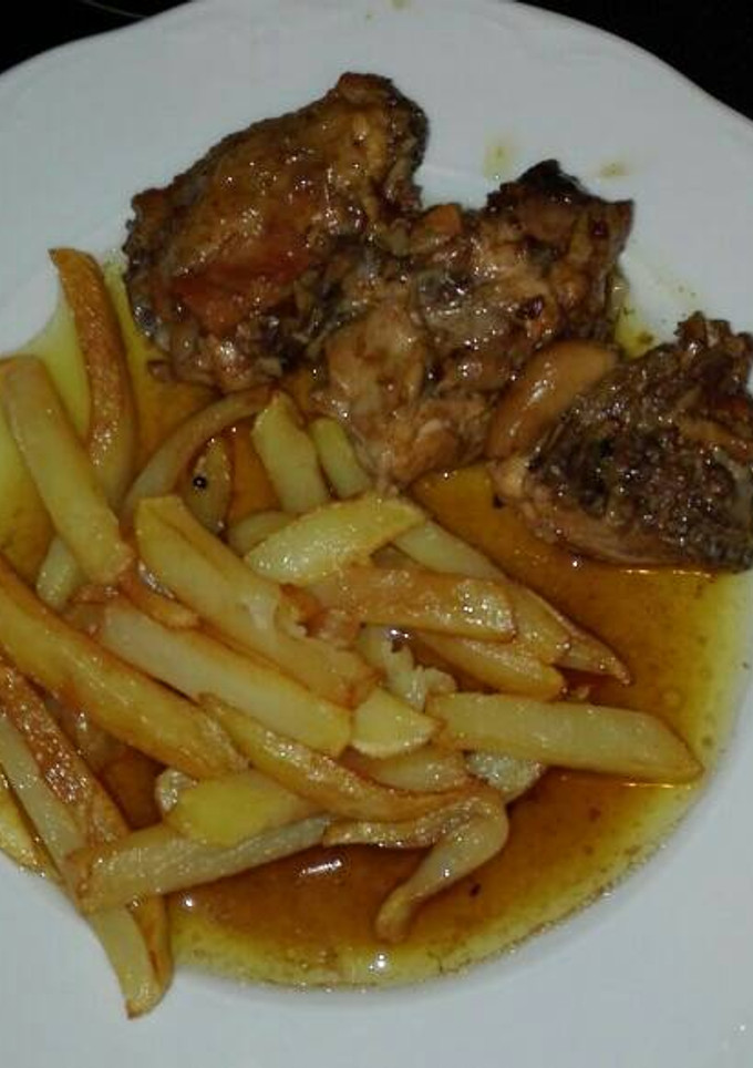 Una foto de Pollo en salsa whisky