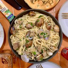 A picture of Linguine Alle Vongole.