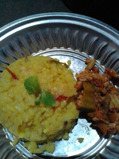 தக்காளி சாதம் (Thakkali satham recipe in tamil) செய்முறை முக்கிய புகைப்படம்