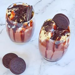 A picture of Oreo Chocolate shake.