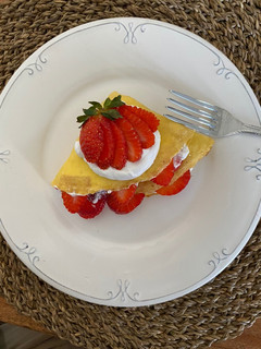 Una foto de Crepas dulces keto de harina de coco