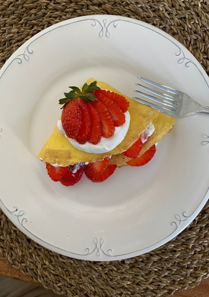 Una foto de Crepas dulces keto de harina de coco