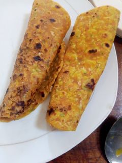 દુધી ના થેપલા (Dudhi Thepla recipe in Gujarati) રેસીપી મુખ્ય ફોટો