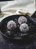 Palline dolci di riso al cocco