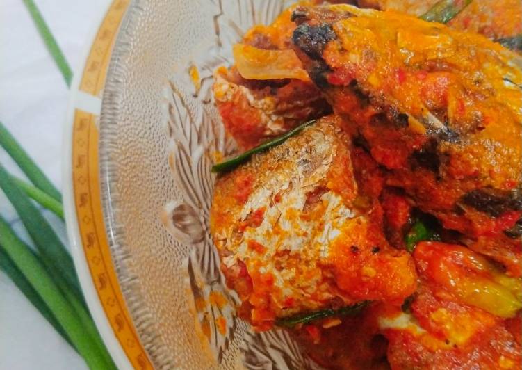 Resep Ikan salem bumbu merah 🌶️ yang Enak Banget