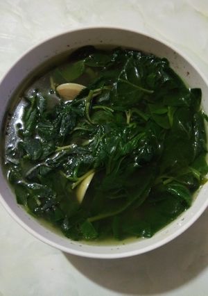 Hình của món Canh ngao mồng tơi.