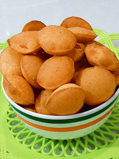 ફરસી મીની પૂરી (Farsi Mini Poori Recipe In Gujarati) રેસીપી મુખ્ય ફોટો