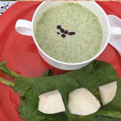A picture of Creamy Turnip Soup.