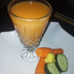 A picture of Carrot with cucumber and Ginger juice.