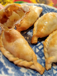 Una foto de Empanadas de manzana 🍎 con nueces 🐿